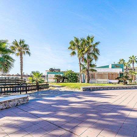 4 Bedroom Nice Apartment In Τορρεμολίνος Εξωτερικό φωτογραφία