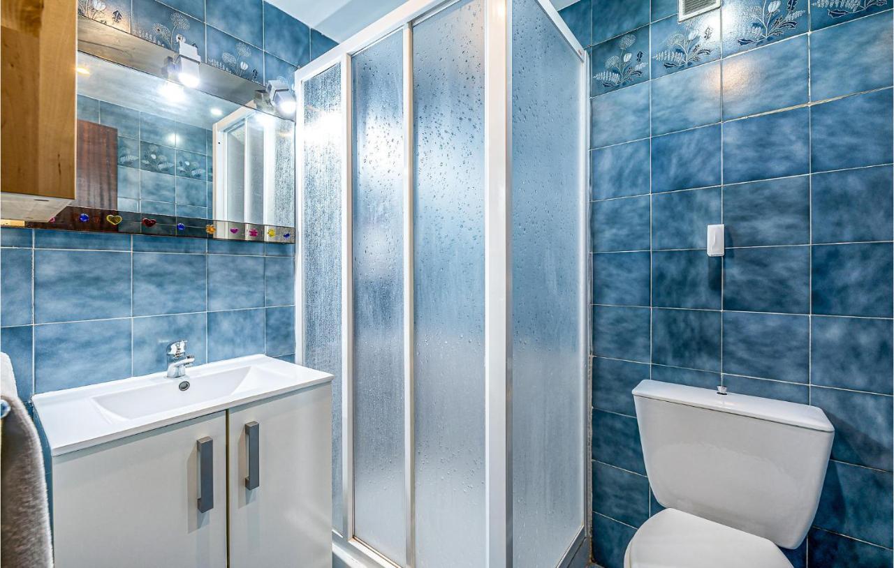 4 Bedroom Nice Apartment In Τορρεμολίνος Εξωτερικό φωτογραφία